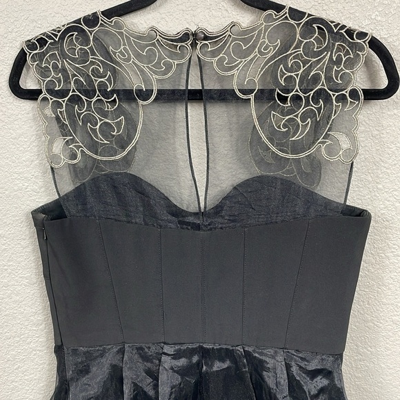 Karen Millen Baroque Embroidered Swirl Mini Fit Flare Party Dress Black Gold 8 - Picture 8 of 16